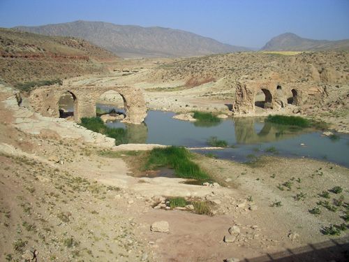 firuzabad, antike brücke zum ardeshir palast: mit iran erlebnis reisen