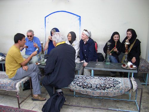 freundeskreis isfahan reise, beim teetrinken am naghshe jahan platz